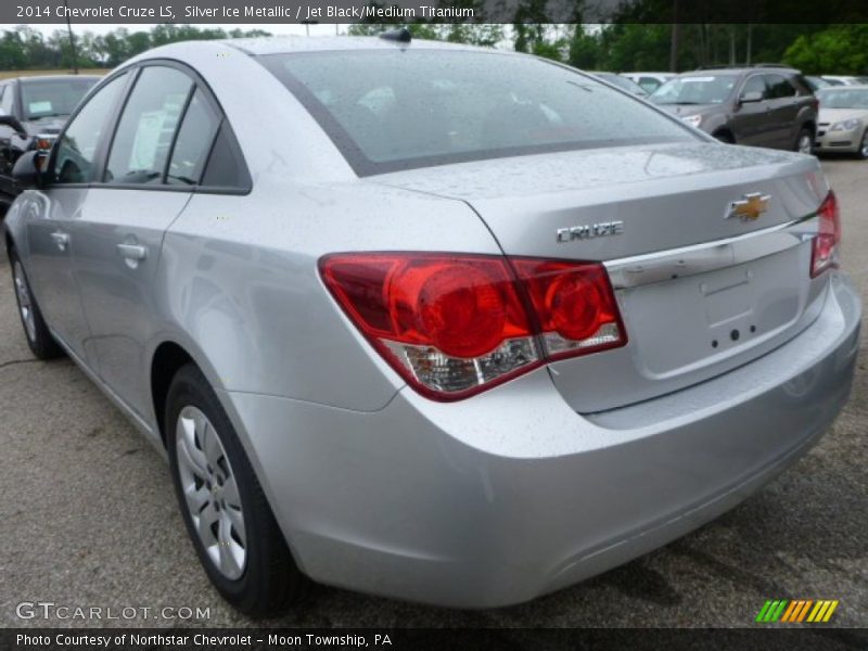 Silver Ice Metallic / Jet Black/Medium Titanium 2014 Chevrolet Cruze LS