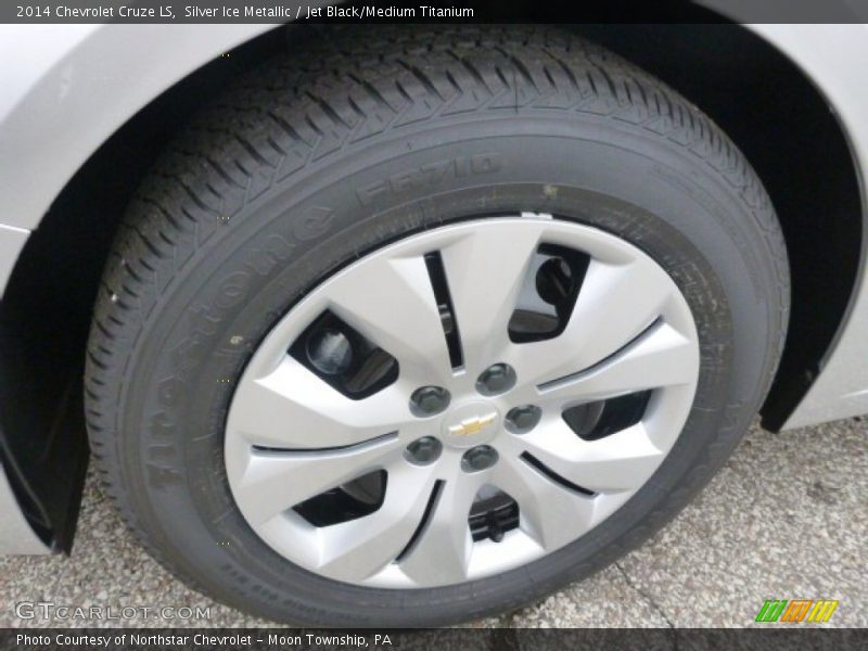 Silver Ice Metallic / Jet Black/Medium Titanium 2014 Chevrolet Cruze LS