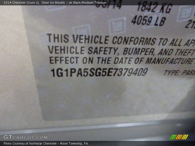 Silver Ice Metallic / Jet Black/Medium Titanium 2014 Chevrolet Cruze LS