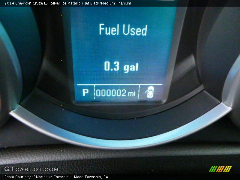 Silver Ice Metallic / Jet Black/Medium Titanium 2014 Chevrolet Cruze LS