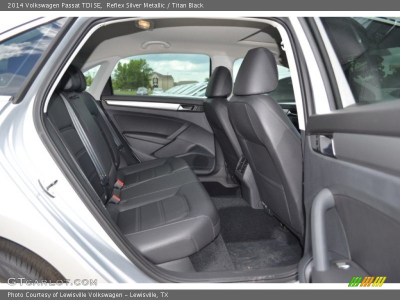 Reflex Silver Metallic / Titan Black 2014 Volkswagen Passat TDI SE