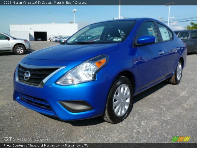 Front 3/4 View of 2015 Versa 1.6 SV Sedan