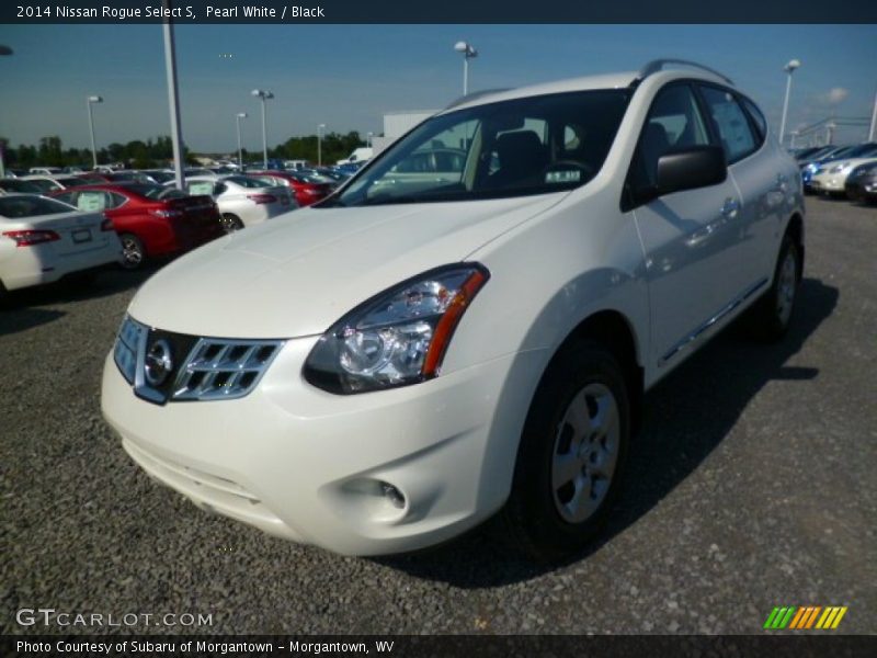 Pearl White / Black 2014 Nissan Rogue Select S