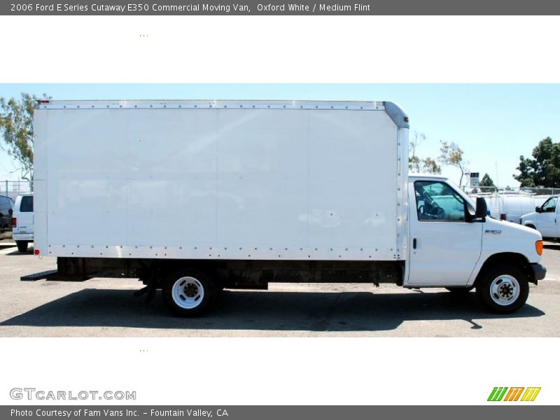 Oxford White / Medium Flint 2006 Ford E Series Cutaway E350 Commercial Moving Van