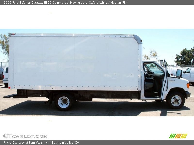 Oxford White / Medium Flint 2006 Ford E Series Cutaway E350 Commercial Moving Van