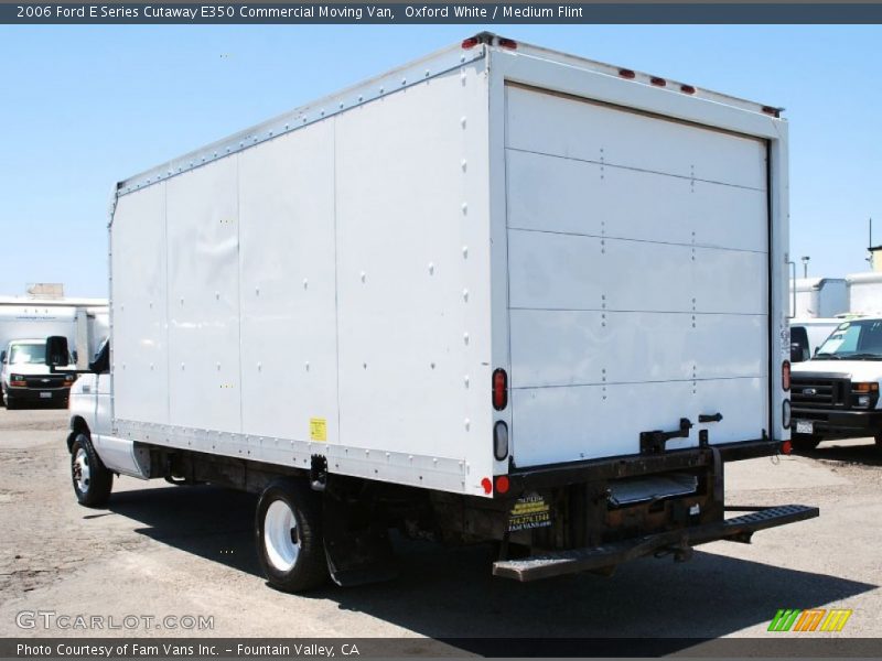Oxford White / Medium Flint 2006 Ford E Series Cutaway E350 Commercial Moving Van