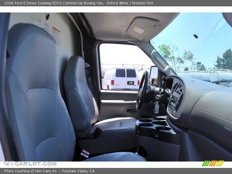 Oxford White / Medium Flint 2006 Ford E Series Cutaway E350 Commercial Moving Van