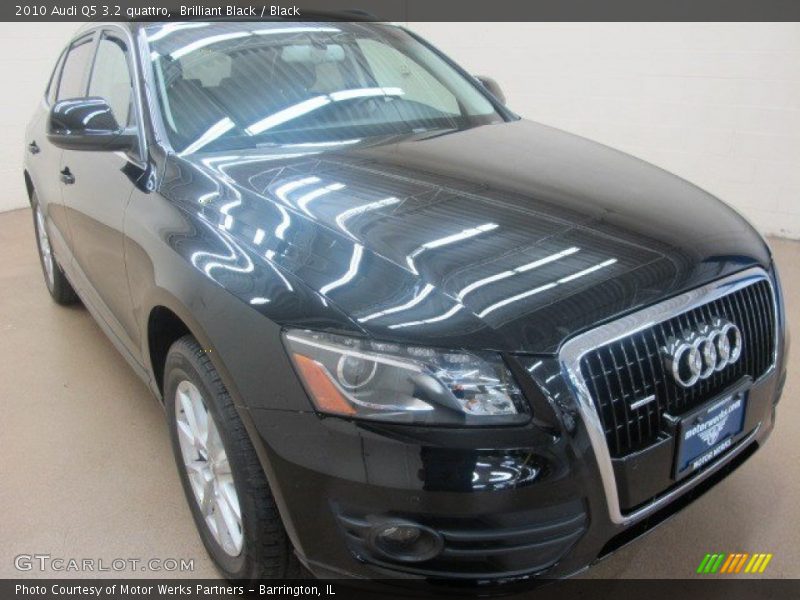 Brilliant Black / Black 2010 Audi Q5 3.2 quattro