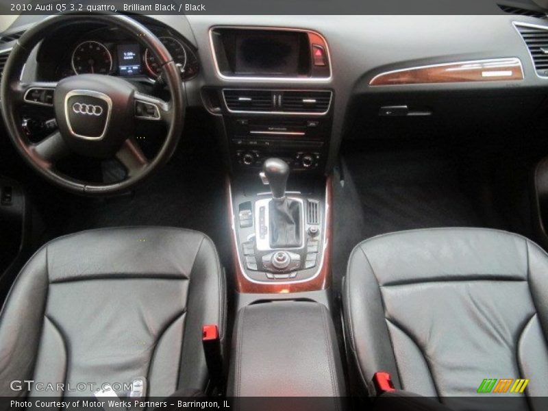 Brilliant Black / Black 2010 Audi Q5 3.2 quattro