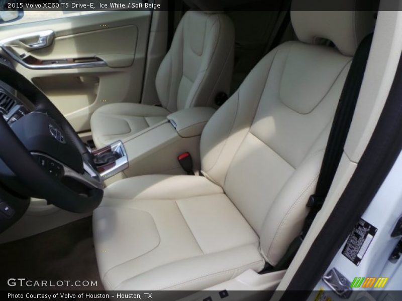 Ice White / Soft Beige 2015 Volvo XC60 T5 Drive-E