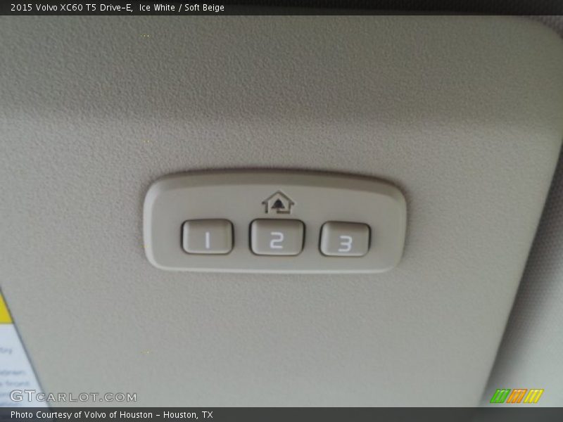 Ice White / Soft Beige 2015 Volvo XC60 T5 Drive-E