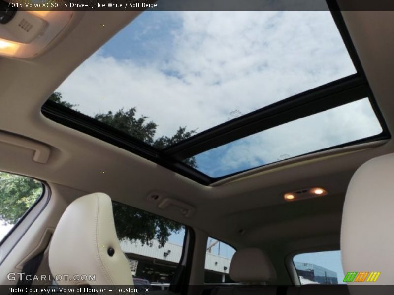 Ice White / Soft Beige 2015 Volvo XC60 T5 Drive-E