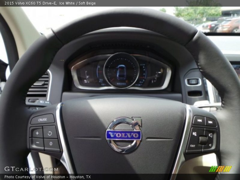 Ice White / Soft Beige 2015 Volvo XC60 T5 Drive-E