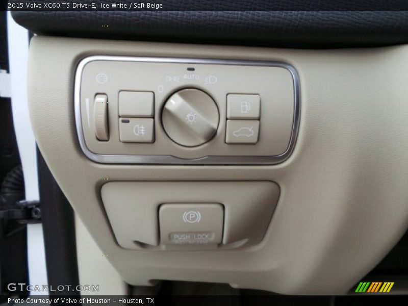 Ice White / Soft Beige 2015 Volvo XC60 T5 Drive-E