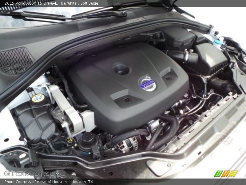 Ice White / Soft Beige 2015 Volvo XC60 T5 Drive-E