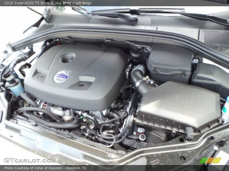 Ice White / Soft Beige 2015 Volvo XC60 T5 Drive-E