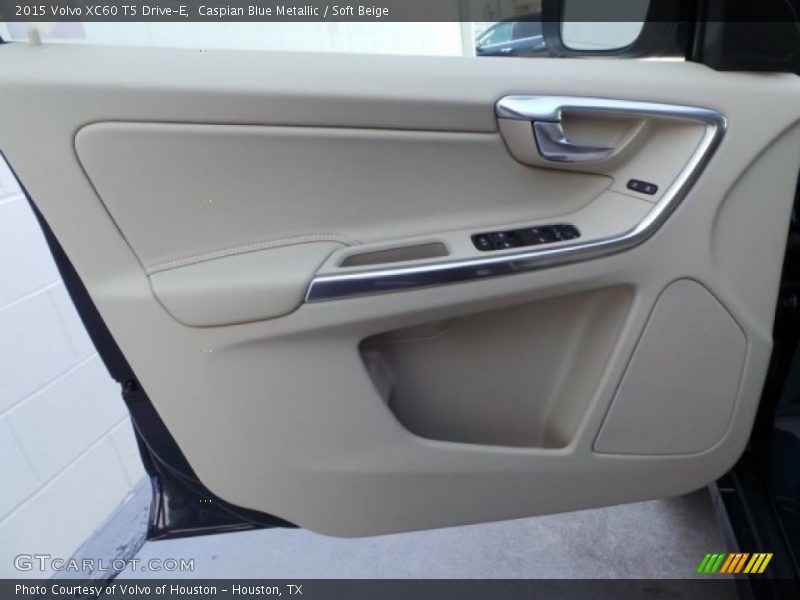 Caspian Blue Metallic / Soft Beige 2015 Volvo XC60 T5 Drive-E