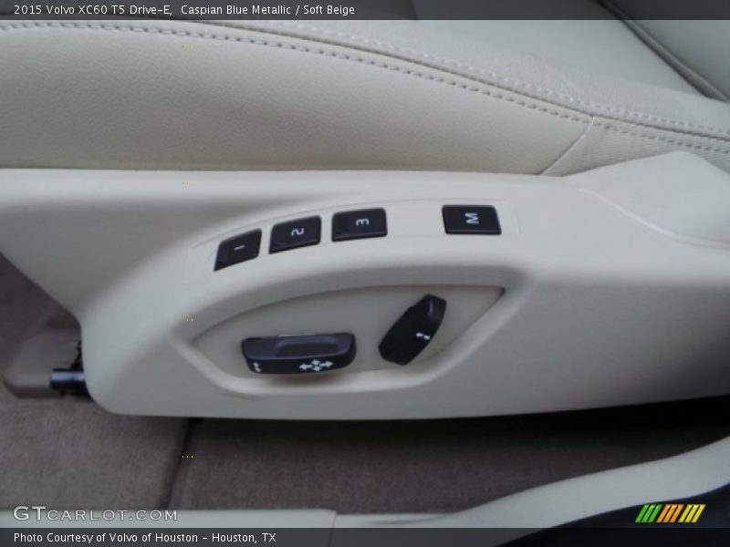 Caspian Blue Metallic / Soft Beige 2015 Volvo XC60 T5 Drive-E