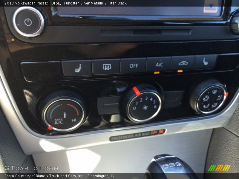 Tungsten Silver Metallic / Titan Black 2013 Volkswagen Passat TDI SE