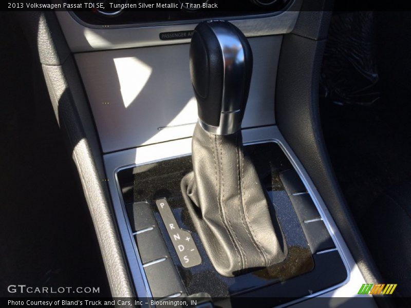Tungsten Silver Metallic / Titan Black 2013 Volkswagen Passat TDI SE