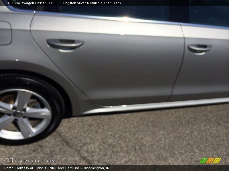 Tungsten Silver Metallic / Titan Black 2013 Volkswagen Passat TDI SE