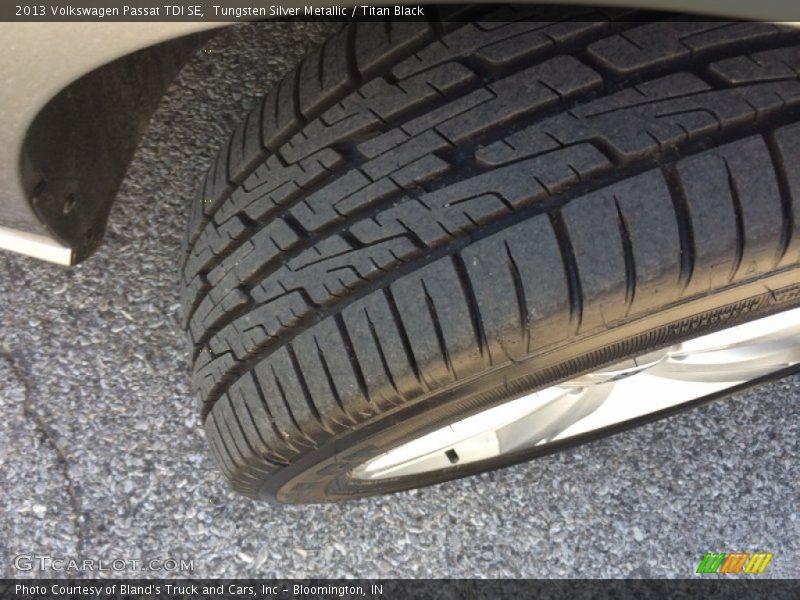 Tungsten Silver Metallic / Titan Black 2013 Volkswagen Passat TDI SE
