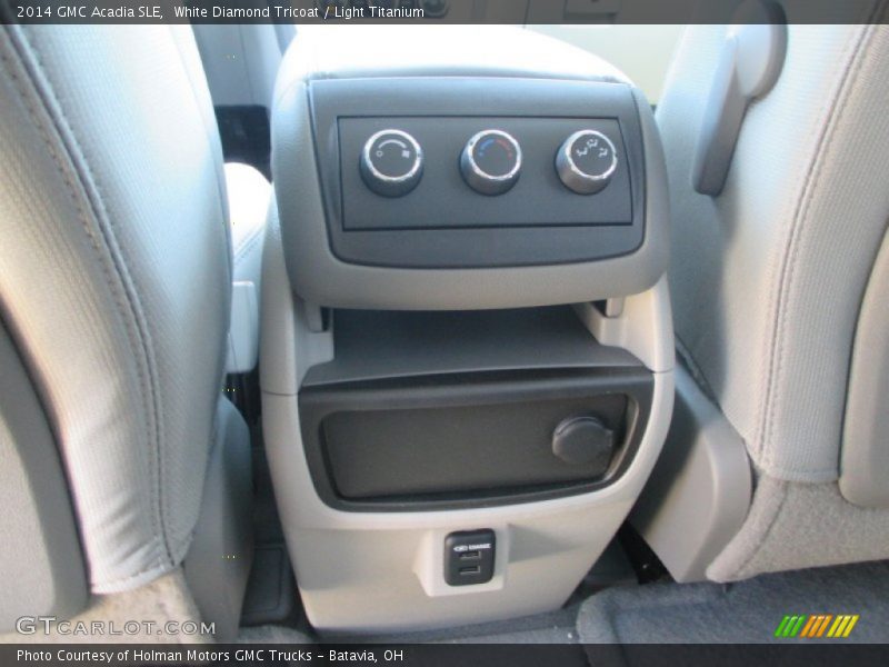 White Diamond Tricoat / Light Titanium 2014 GMC Acadia SLE
