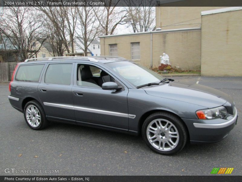 Titanium Gray Metallic / Graphite 2004 Volvo V70 2.5T