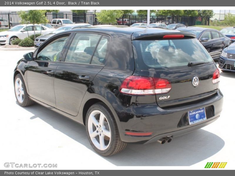 Black / Titan Black 2014 Volkswagen Golf 2.5L 4 Door