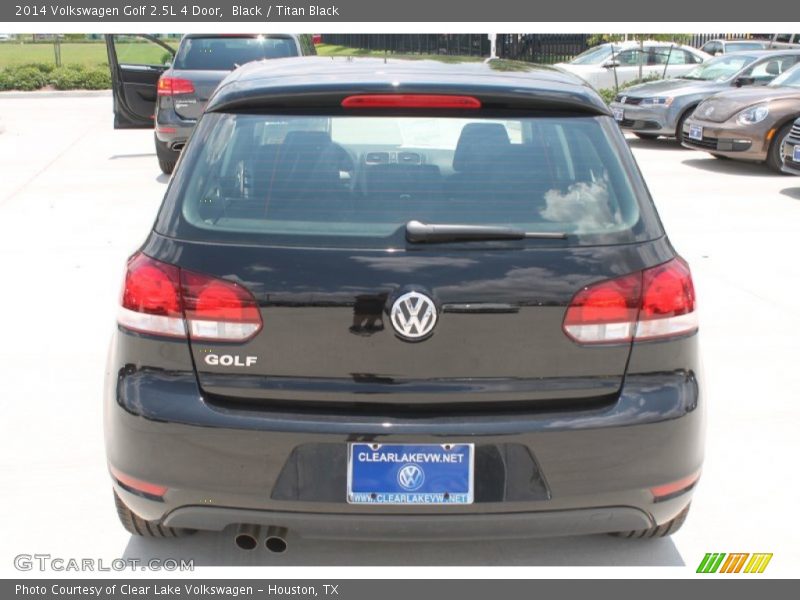 Black / Titan Black 2014 Volkswagen Golf 2.5L 4 Door