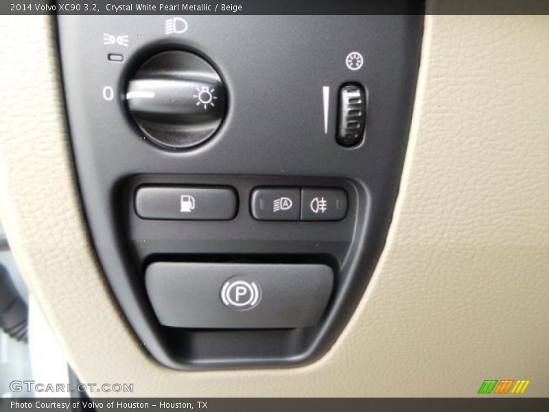 Crystal White Pearl Metallic / Beige 2014 Volvo XC90 3.2