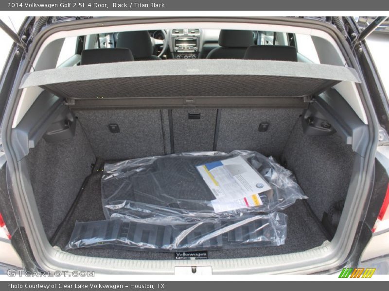 Black / Titan Black 2014 Volkswagen Golf 2.5L 4 Door