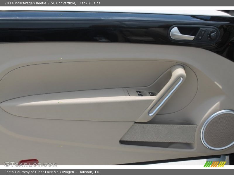 Black / Beige 2014 Volkswagen Beetle 2.5L Convertible