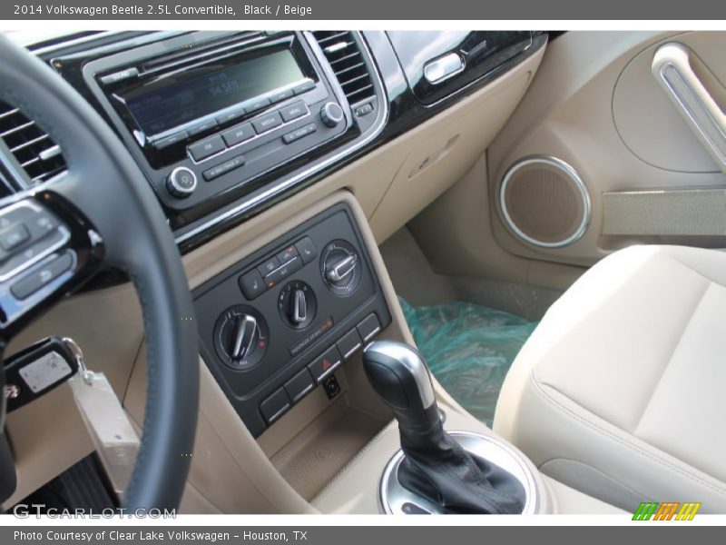 Black / Beige 2014 Volkswagen Beetle 2.5L Convertible