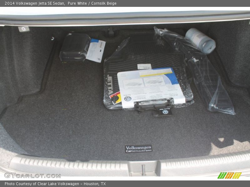 Pure White / Cornsilk Beige 2014 Volkswagen Jetta SE Sedan