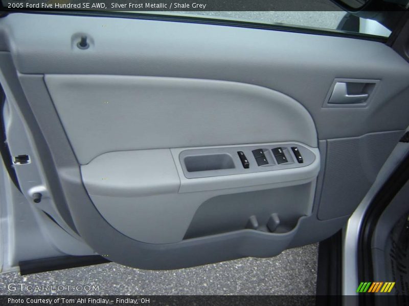 Silver Frost Metallic / Shale Grey 2005 Ford Five Hundred SE AWD