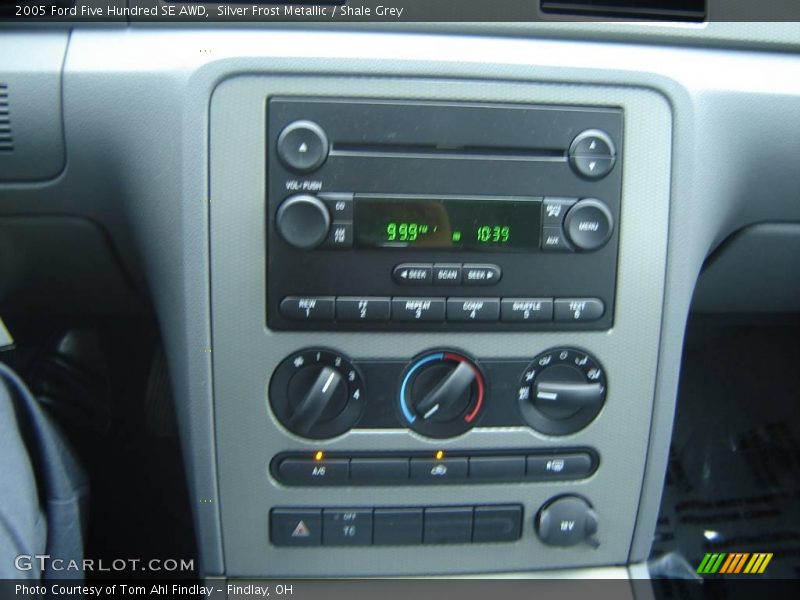 Silver Frost Metallic / Shale Grey 2005 Ford Five Hundred SE AWD