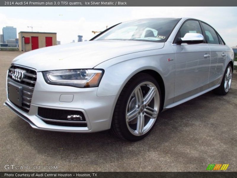 Front 3/4 View of 2014 S4 Premium plus 3.0 TFSI quattro