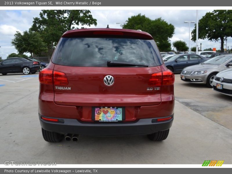 Wild Cherry Metallic / Beige 2013 Volkswagen Tiguan SE