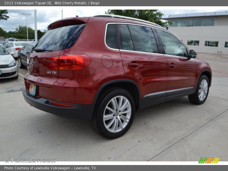 Wild Cherry Metallic / Beige 2013 Volkswagen Tiguan SE