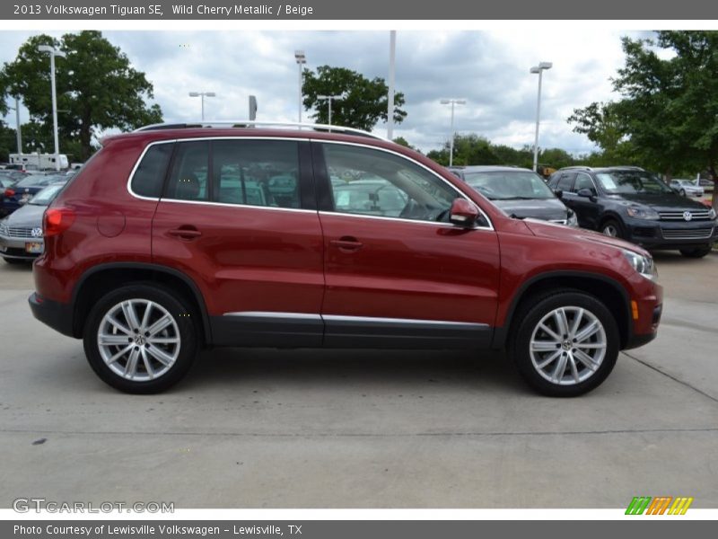 Wild Cherry Metallic / Beige 2013 Volkswagen Tiguan SE