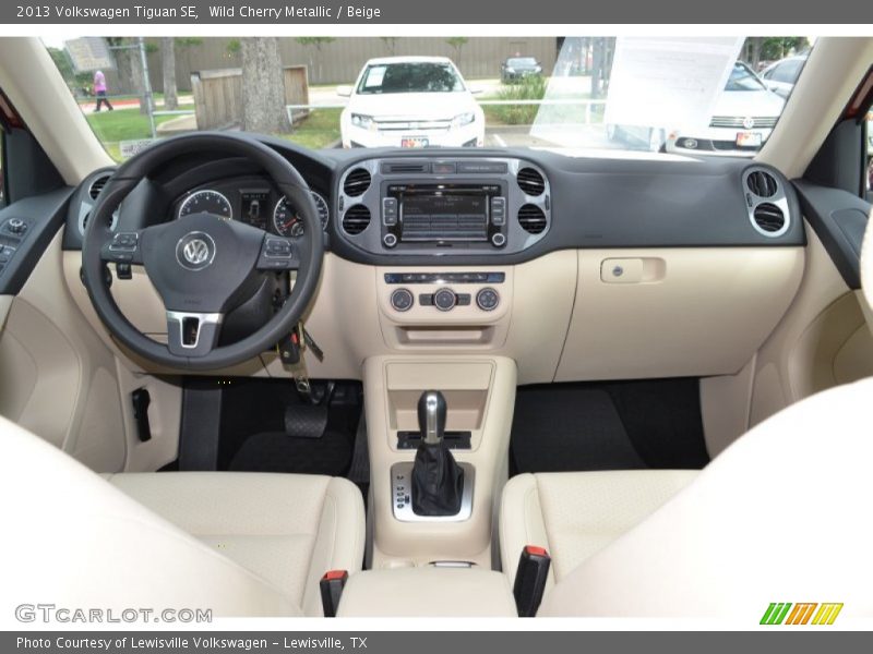 Wild Cherry Metallic / Beige 2013 Volkswagen Tiguan SE
