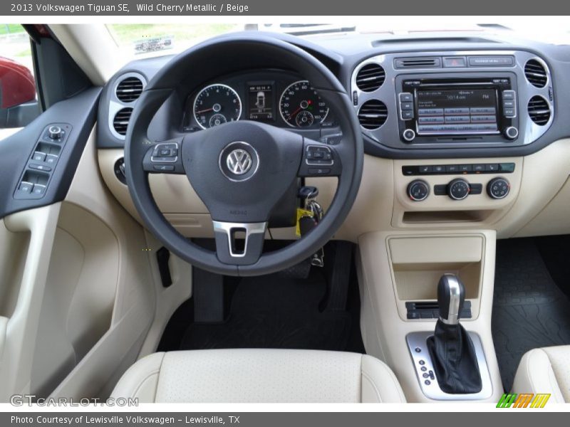 Wild Cherry Metallic / Beige 2013 Volkswagen Tiguan SE