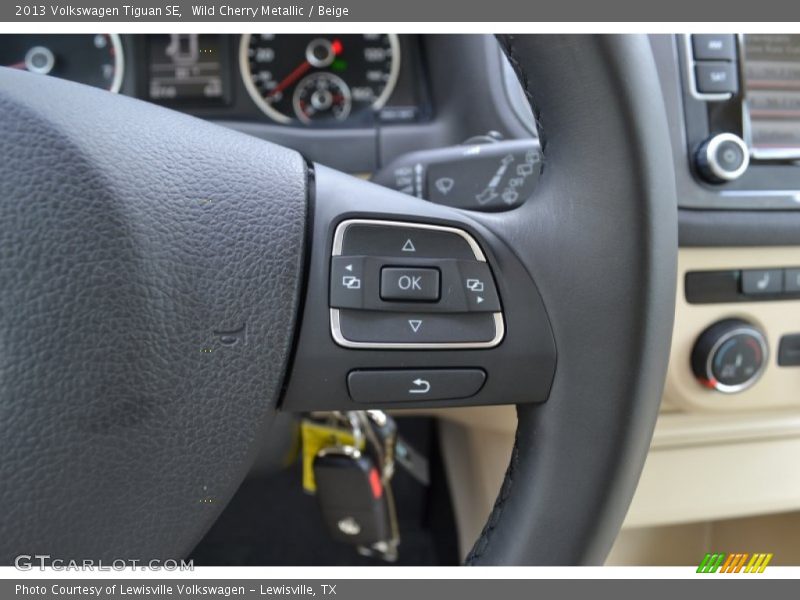 Wild Cherry Metallic / Beige 2013 Volkswagen Tiguan SE