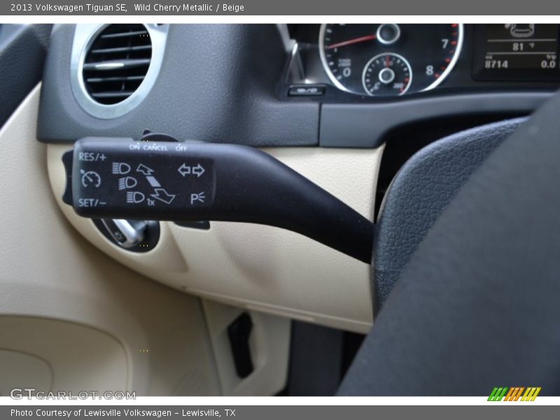 Wild Cherry Metallic / Beige 2013 Volkswagen Tiguan SE