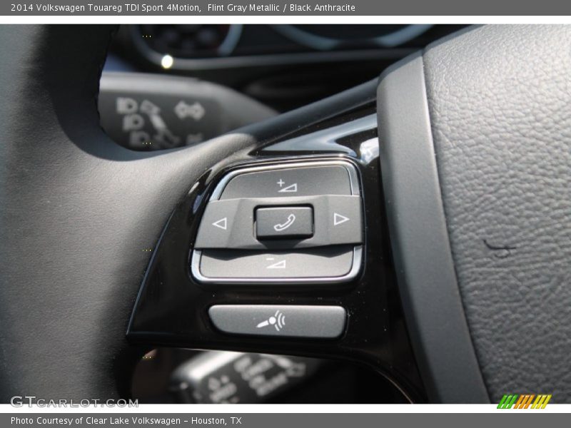 Controls of 2014 Touareg TDI Sport 4Motion