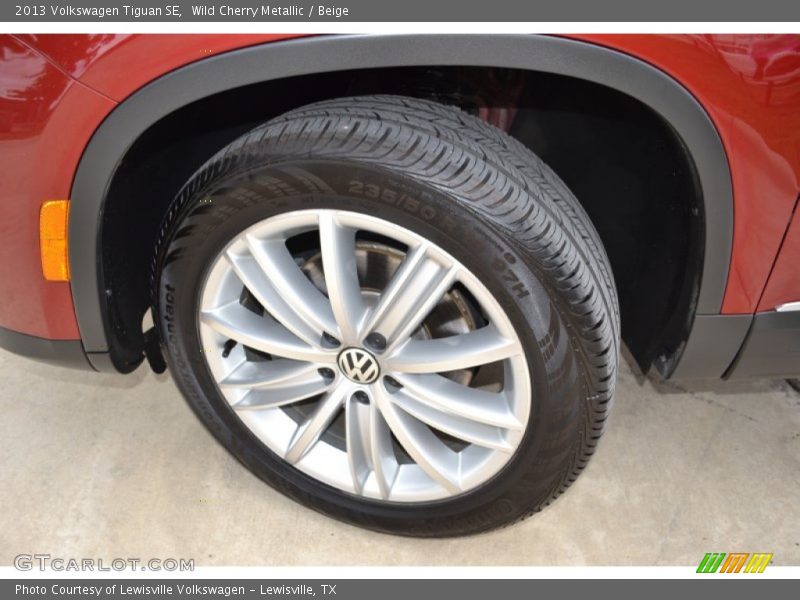 Wild Cherry Metallic / Beige 2013 Volkswagen Tiguan SE
