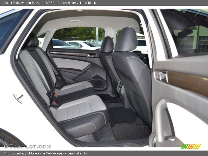 Candy White / Titan Black 2014 Volkswagen Passat 1.8T SE