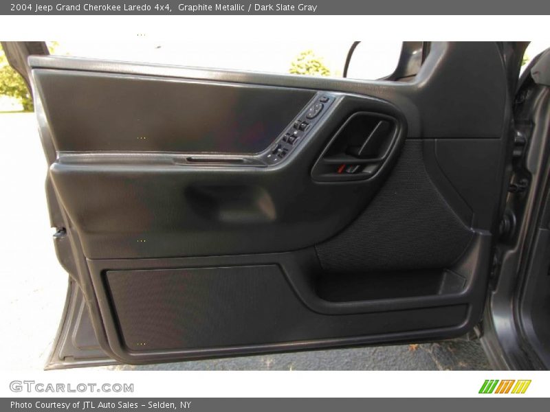 Graphite Metallic / Dark Slate Gray 2004 Jeep Grand Cherokee Laredo 4x4
