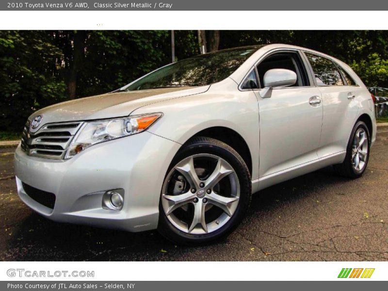 Front 3/4 View of 2010 Venza V6 AWD